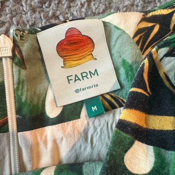 Farm Rio Shorts - Women’s Medium - Picture 3 of 7